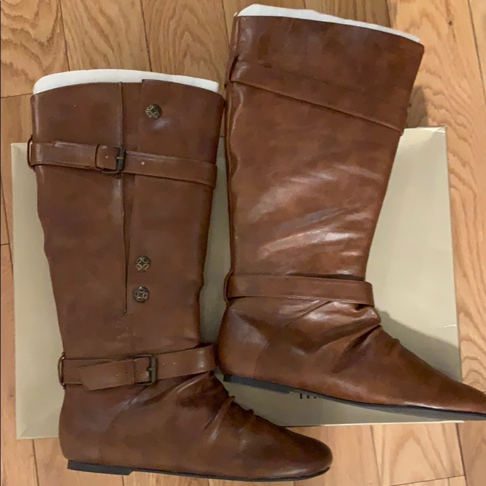 Madden Girl Takaraa Tan Boots size 10